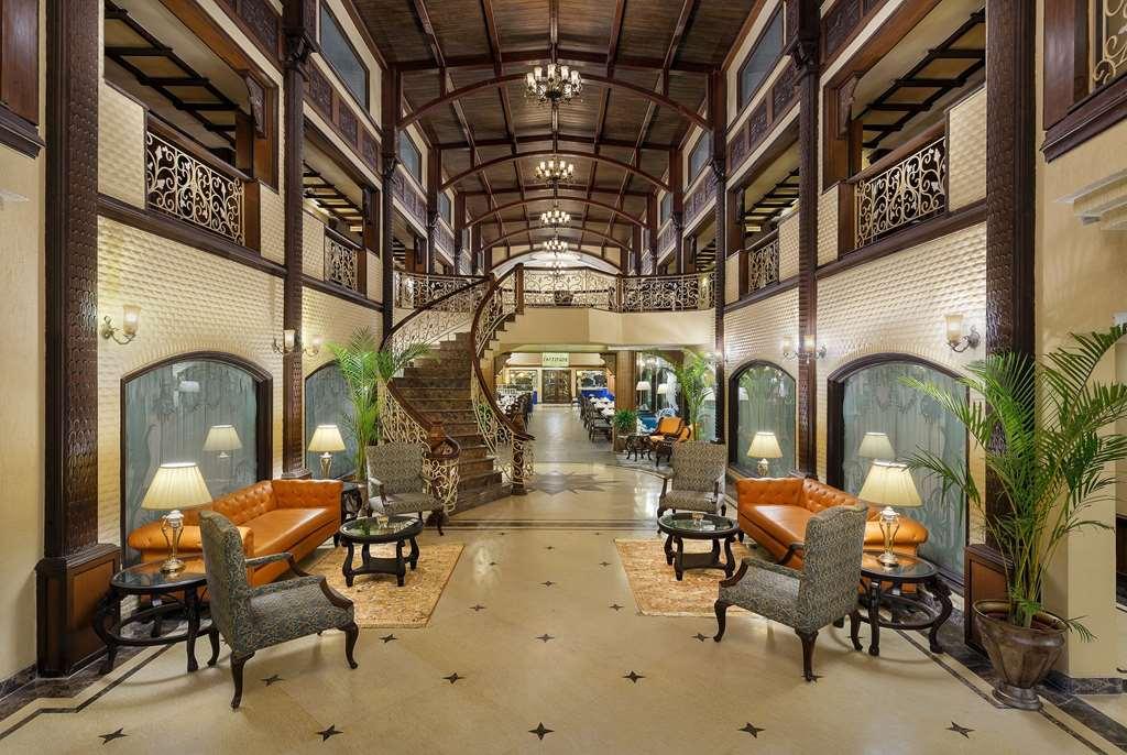 Ramada By Wyndham Mussoorie Mall Road Εσωτερικό φωτογραφία