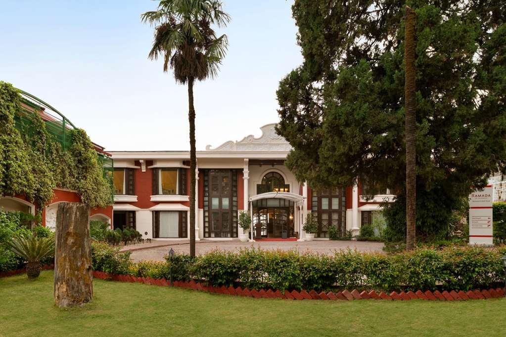 Ramada By Wyndham Mussoorie Mall Road Εξωτερικό φωτογραφία