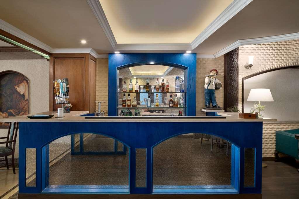 Ramada By Wyndham Mussoorie Mall Road Εστιατόριο φωτογραφία