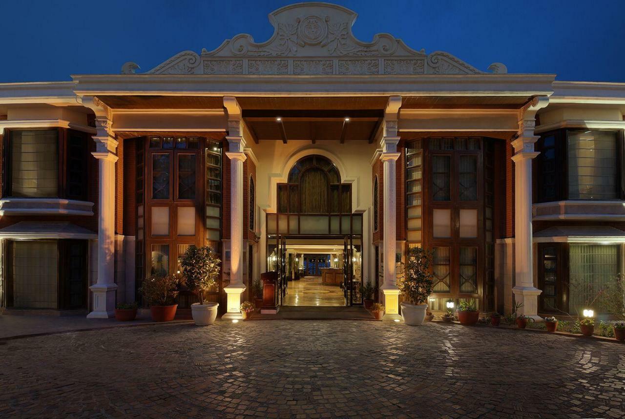 Ramada By Wyndham Mussoorie Mall Road Εξωτερικό φωτογραφία